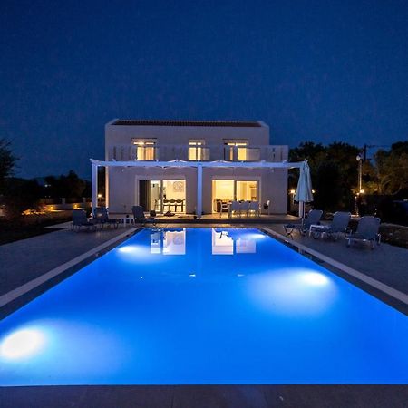 Villa Boviana With Private Swimming Pool Agios Sostis  ภายนอก รูปภาพ