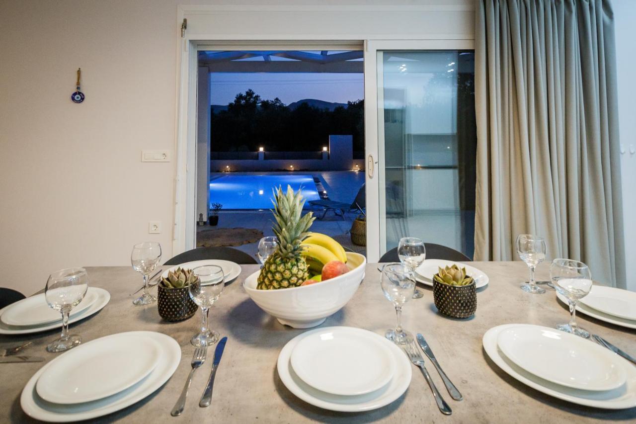 Villa Boviana With Private Swimming Pool Agios Sostis  ภายนอก รูปภาพ