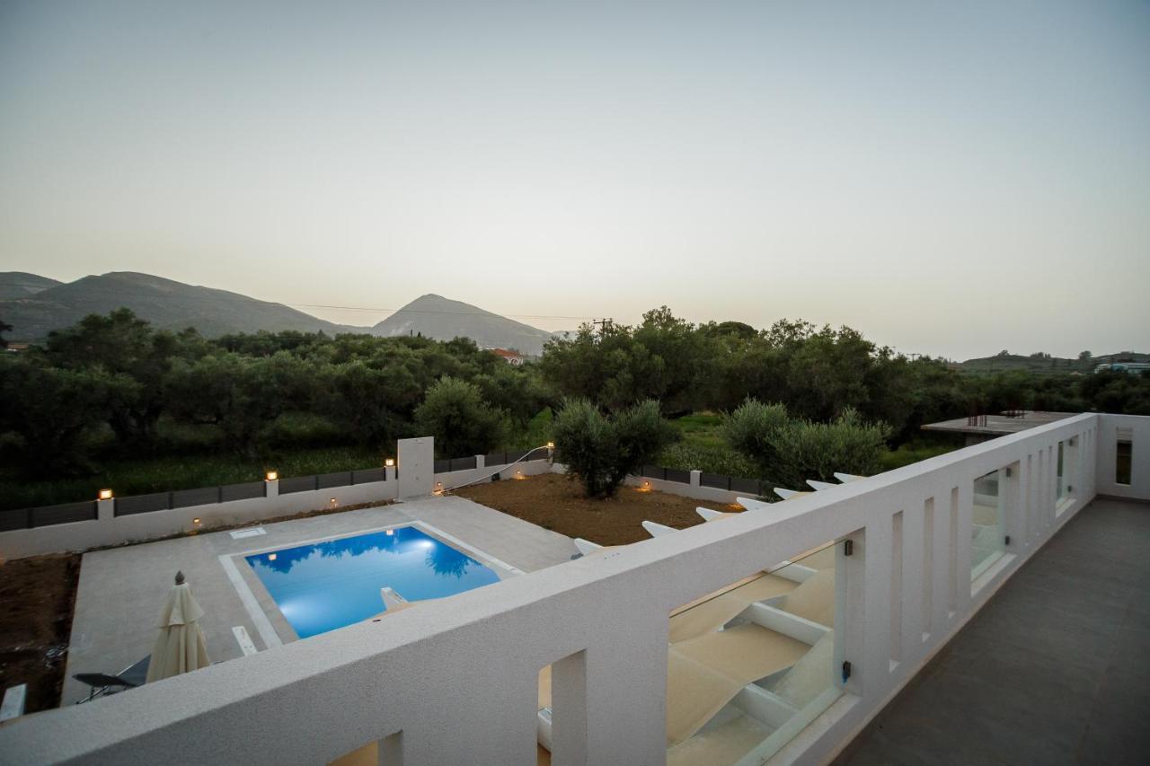 Villa Boviana With Private Swimming Pool Agios Sostis  ภายนอก รูปภาพ